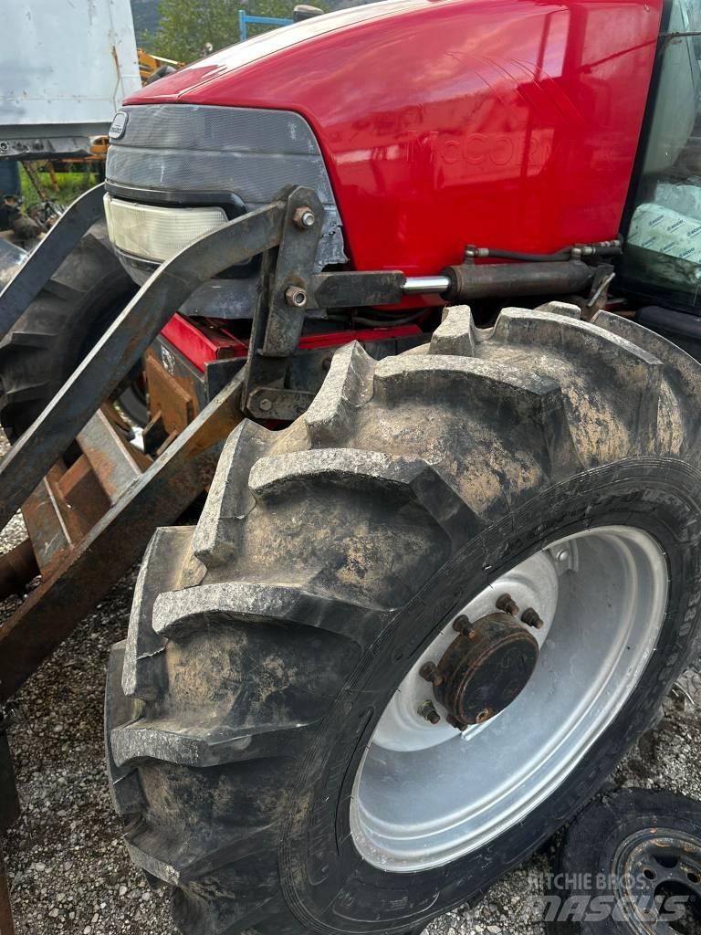 McCormick MC 100 Y Traktori