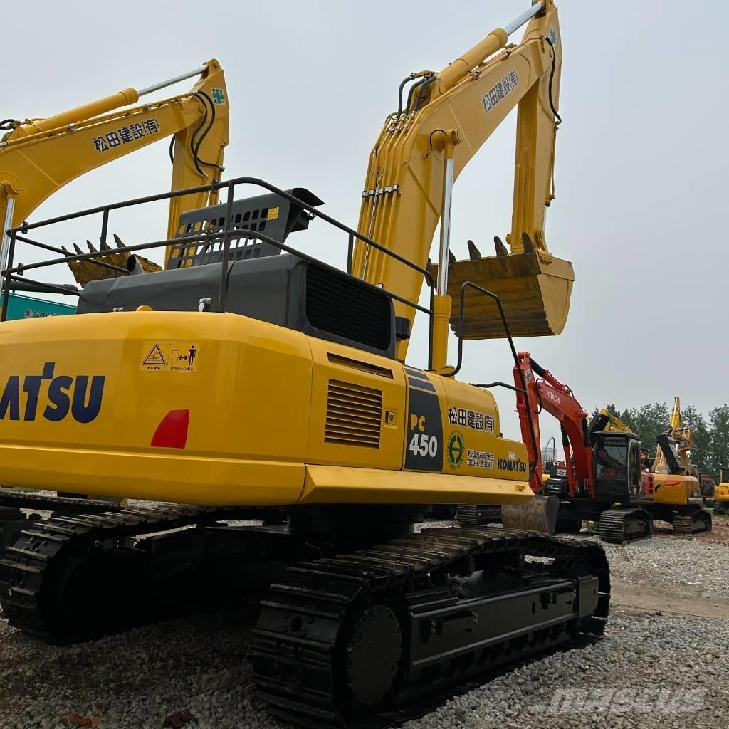 Komatsu 450 Bageri guseničari