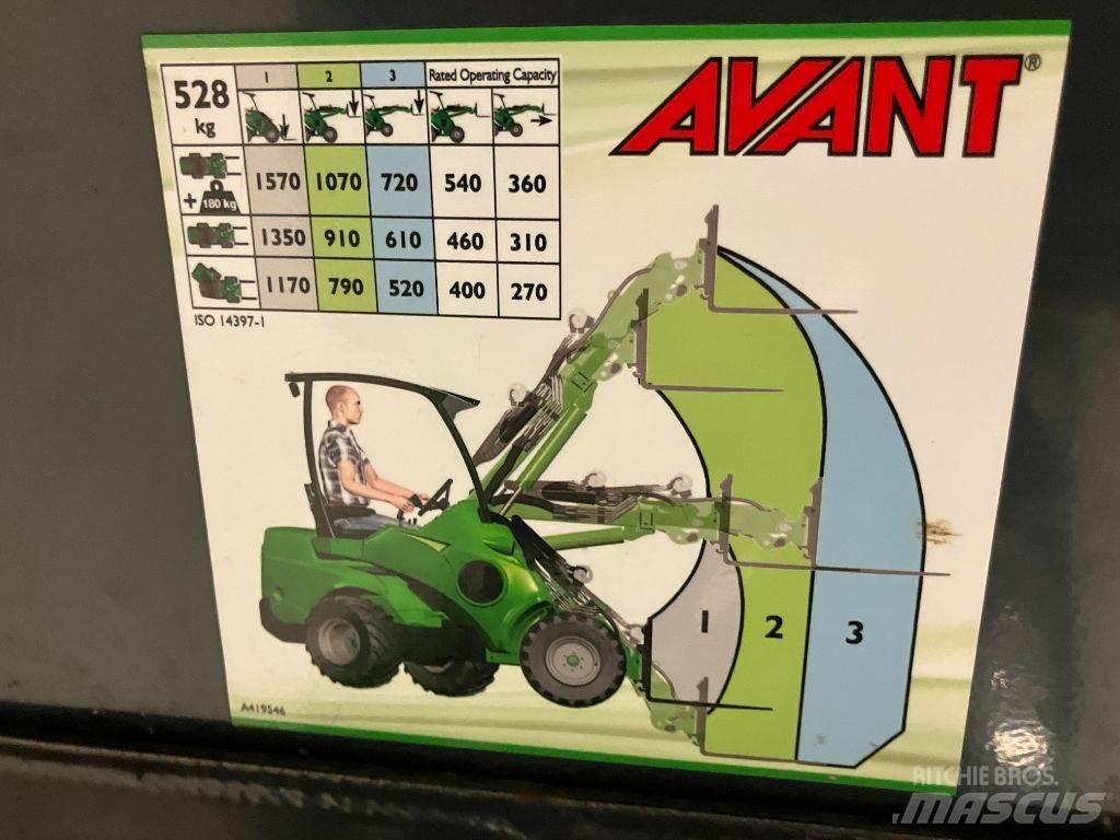 Avant 528 Višenamenski utovarivači