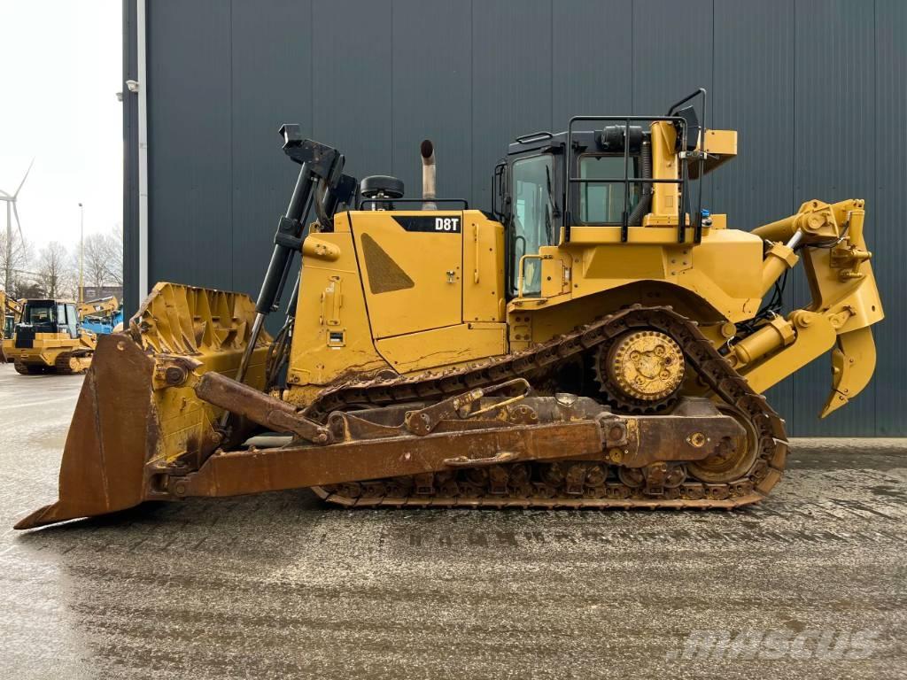 CAT D8T - CE Buldožeri guseničari