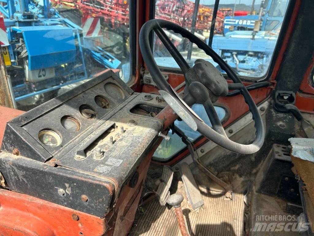 Belarus MTZ 560 Traktori
