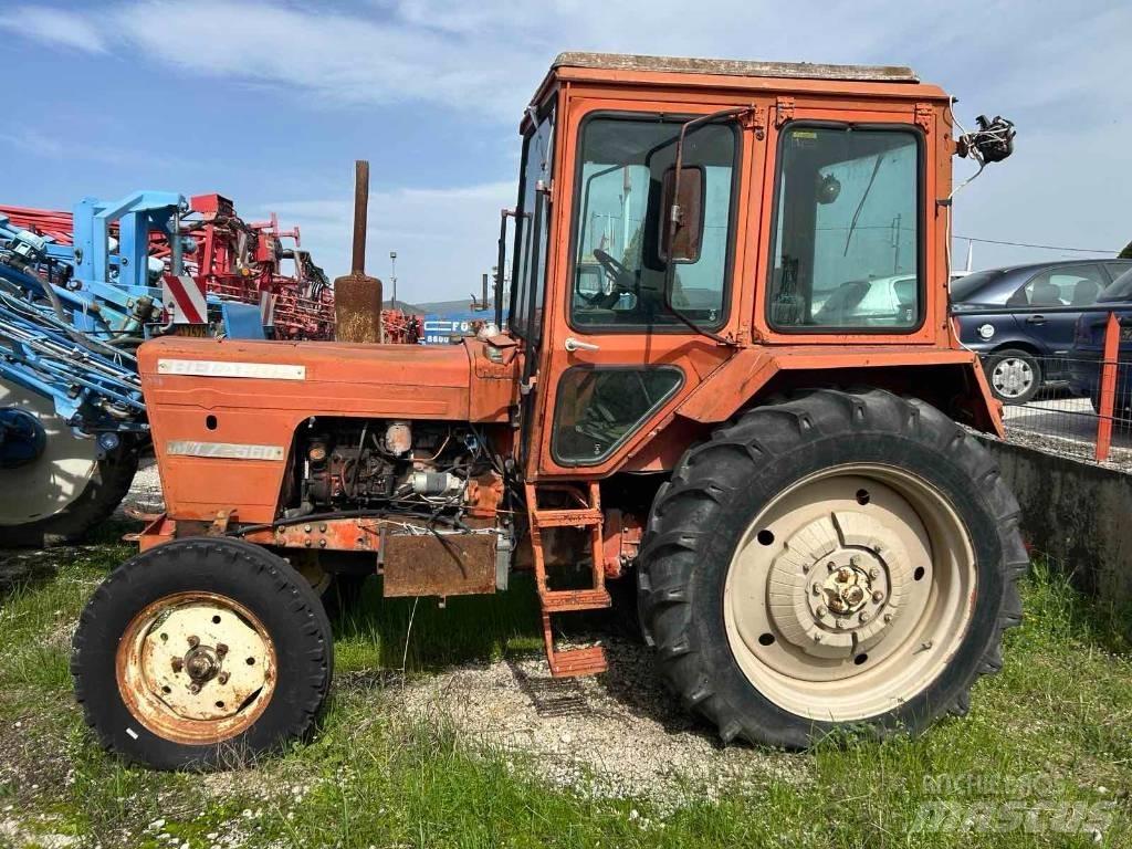 Belarus MTZ 560 Traktori