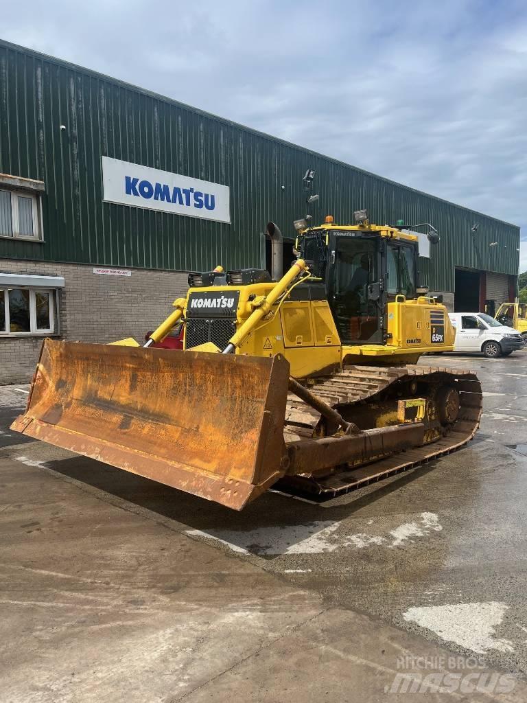 Komatsu D65PX-18E0 Buldožeri guseničari