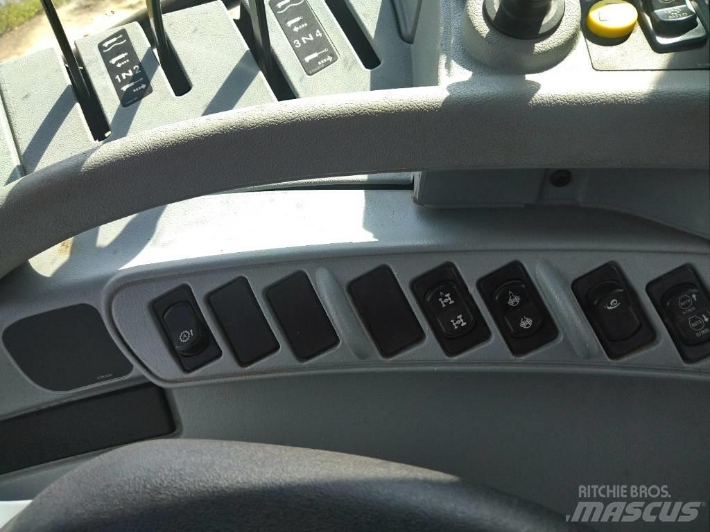 New Holland T 6.175 Traktori