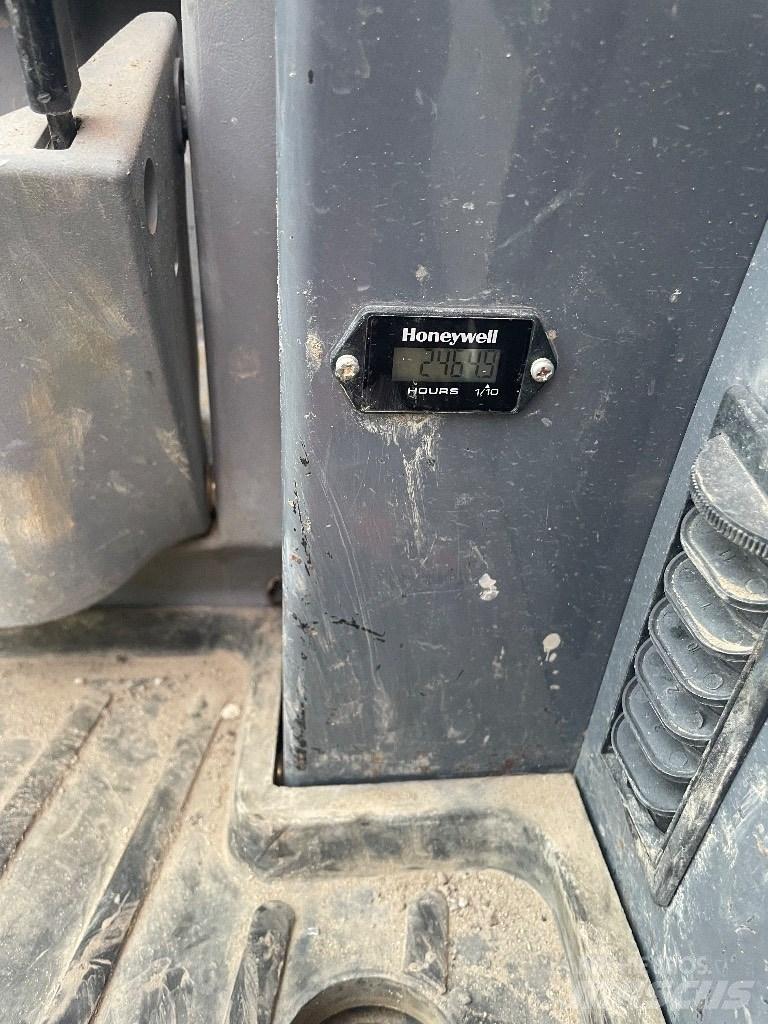 Takeuchi TB 235 Mini bageri < 7t
