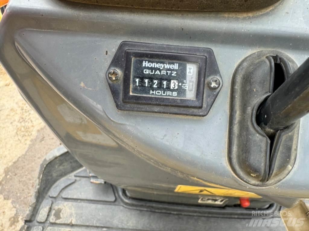 Yanmar SV08 (1C169) Mini bageri < 7t