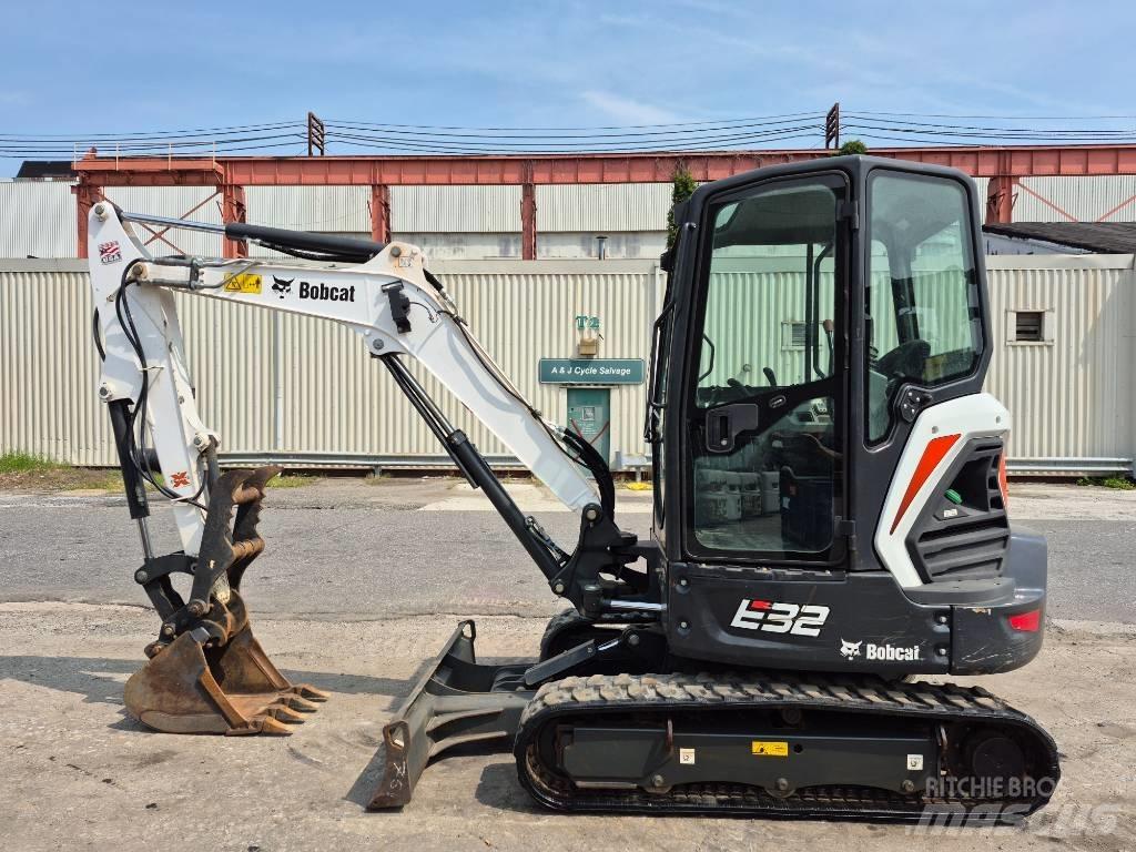 Bobcat E 32i Mini bageri < 7t