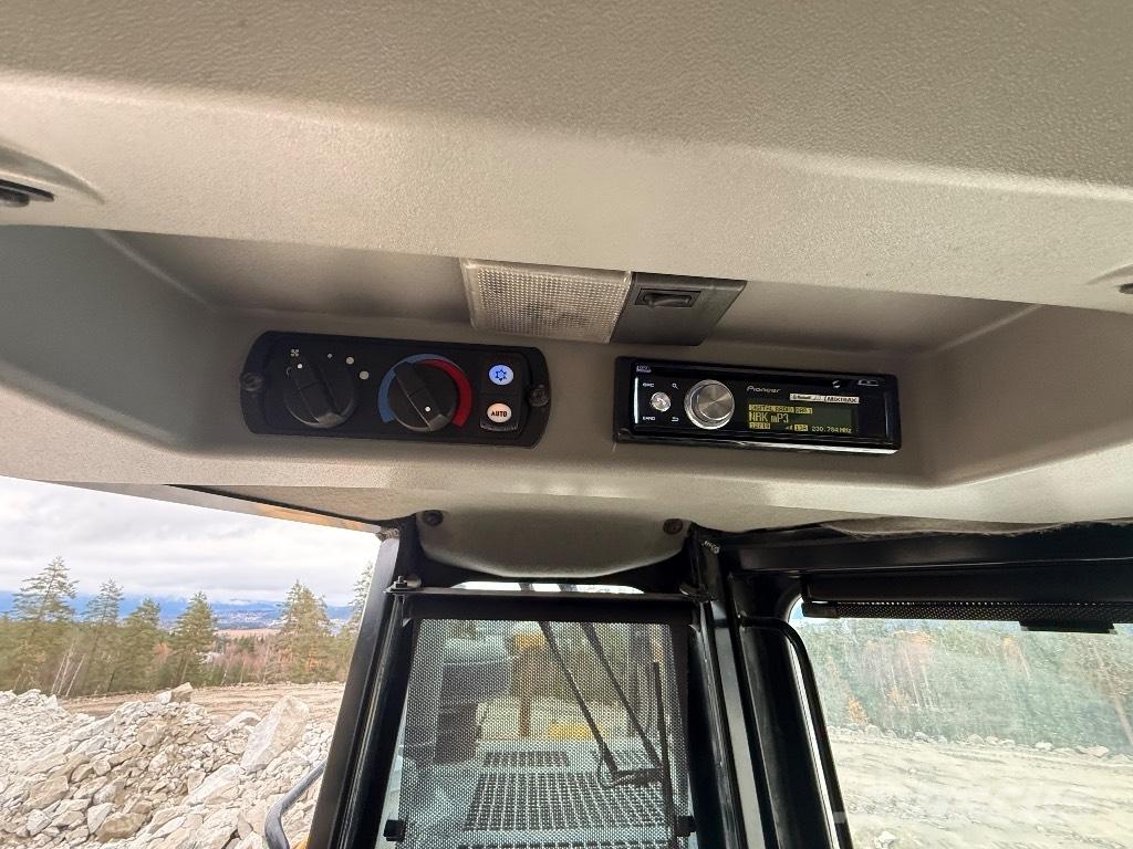 CAT D 8 T Buldožeri guseničari