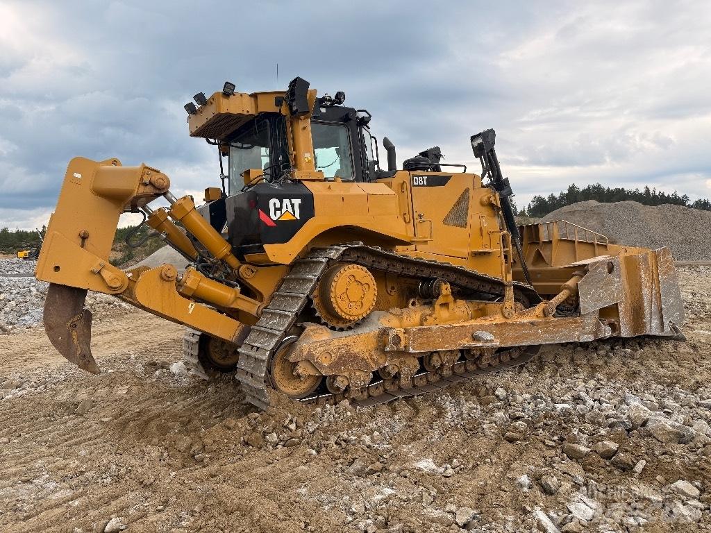 CAT D 8 T Buldožeri guseničari