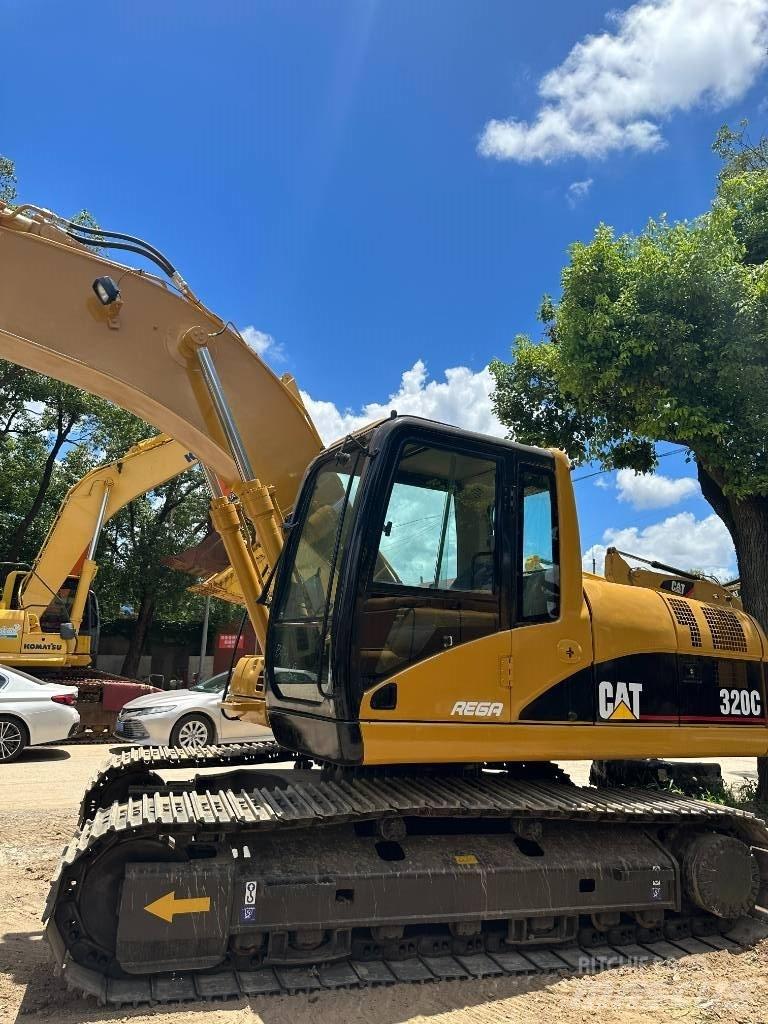 CAT CAT320C Midi bageri 7t – 12t