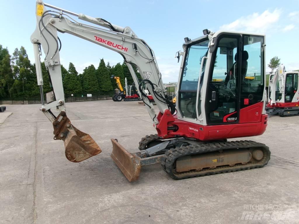 Takeuchi TB235-2 Mini bageri < 7t