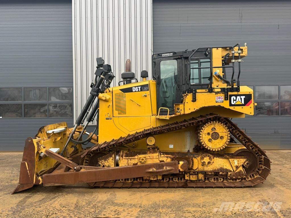 CAT D6T LGP Buldožeri guseničari