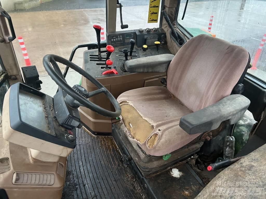 John Deere 6400 Traktori