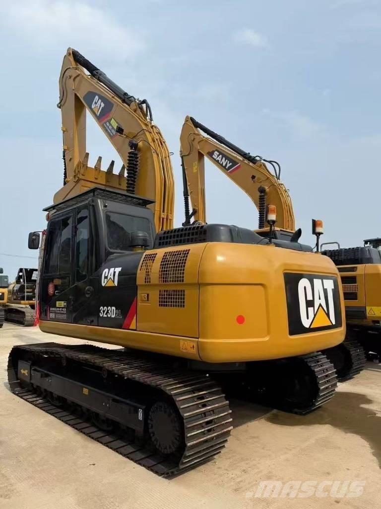CAT 323D2L Bageri guseničari