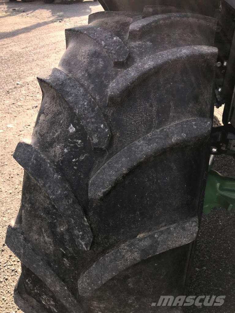 John Deere 6100 M Traktori