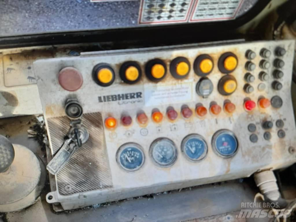 Liebherr PR 752 Buldožeri guseničari