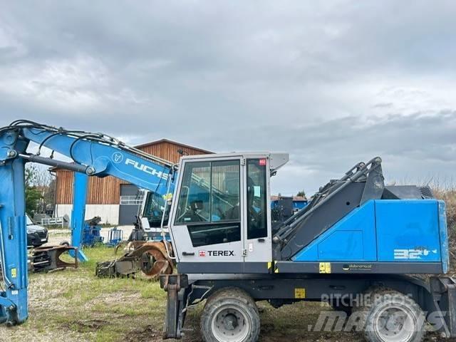 Fuchs MHL 320 Bageri za prenos primarnih/sekundarnih sirovina
