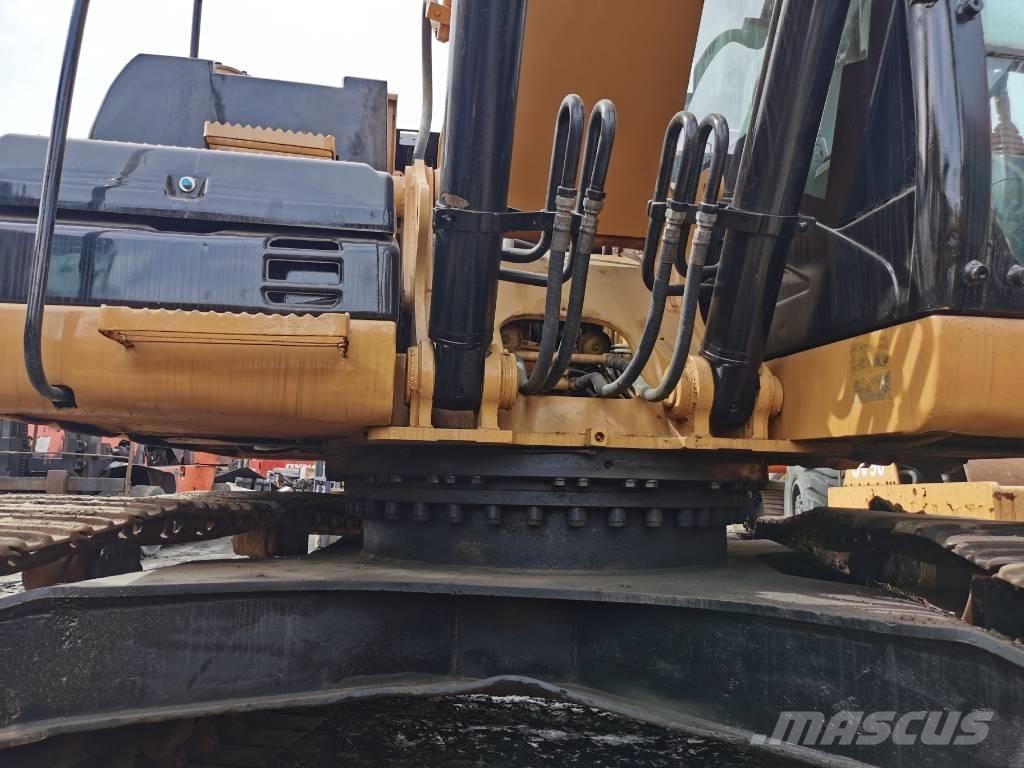 CAT 323D Bageri guseničari