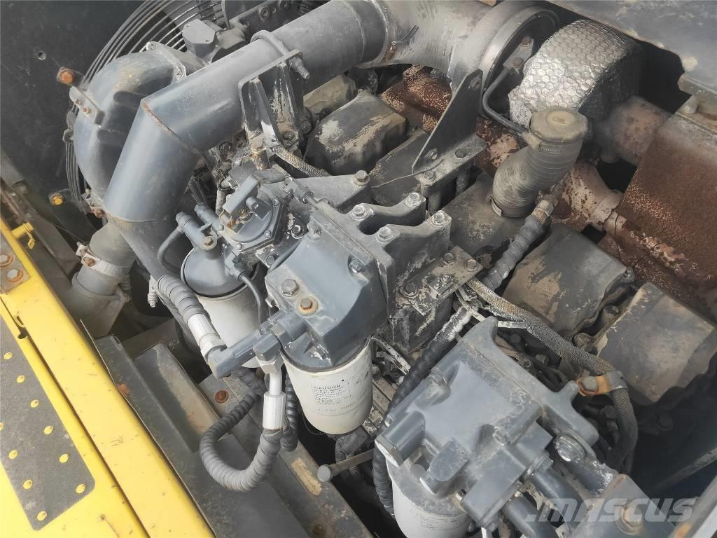 Komatsu PC460-8 Bageri guseničari