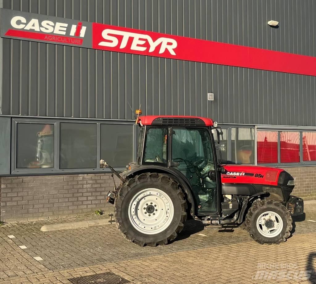 Case IH Quantum 85N Traktori