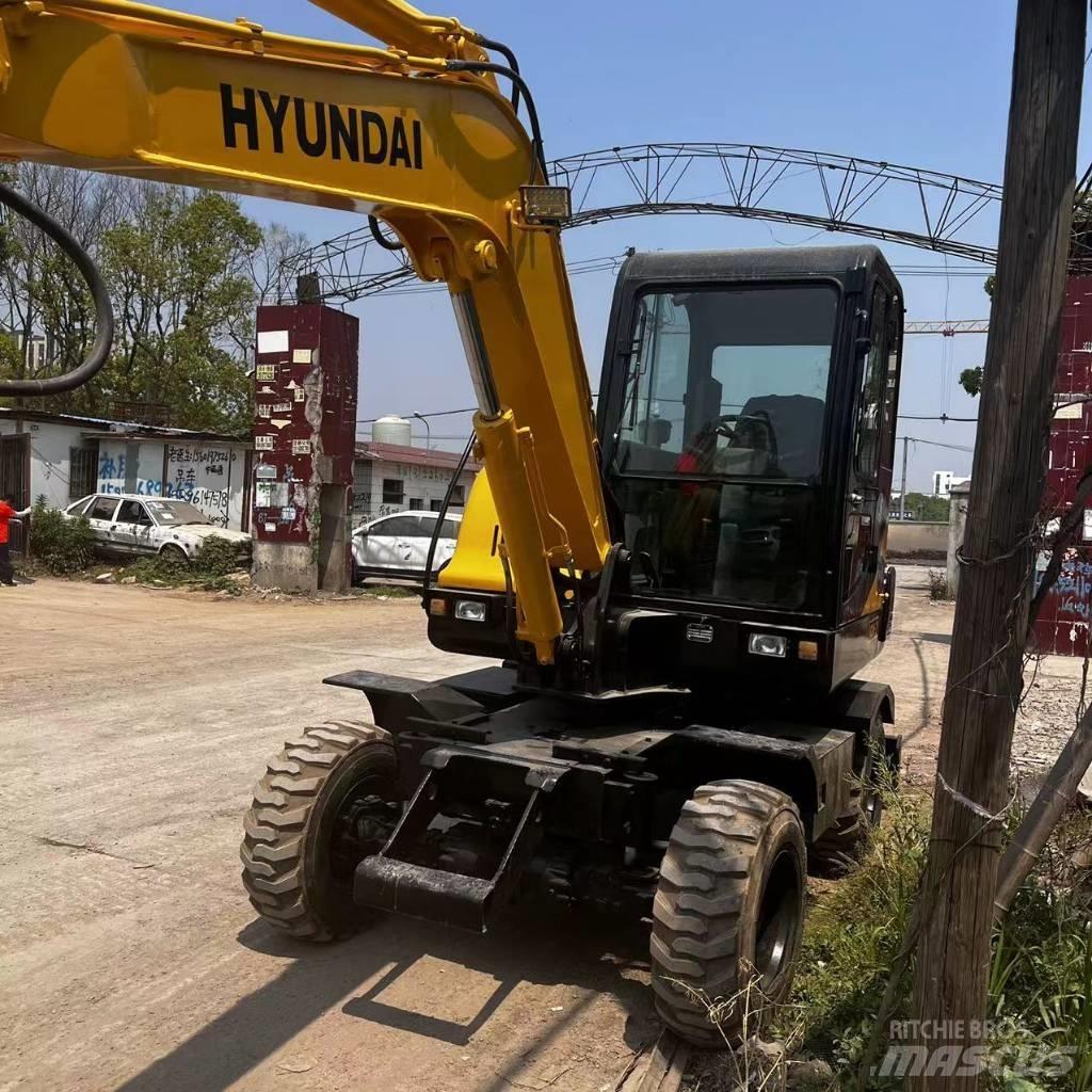 Hyundai R60W-7 Bageri točkaši