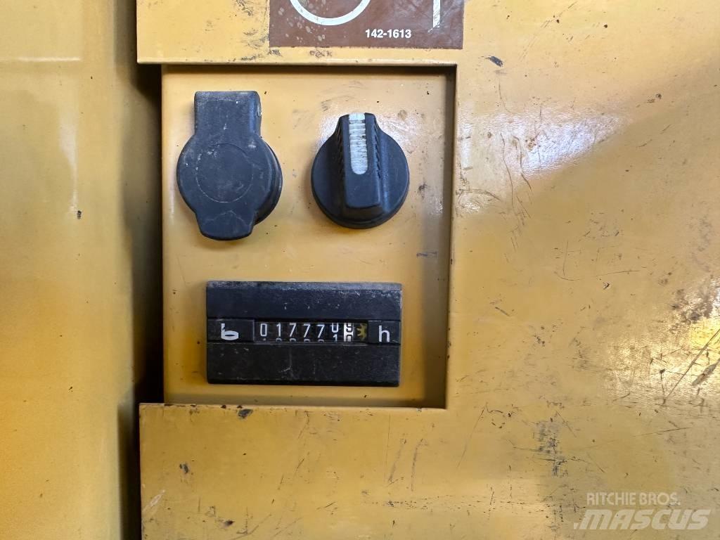 CAT M 320 VAH Bageri točkaši