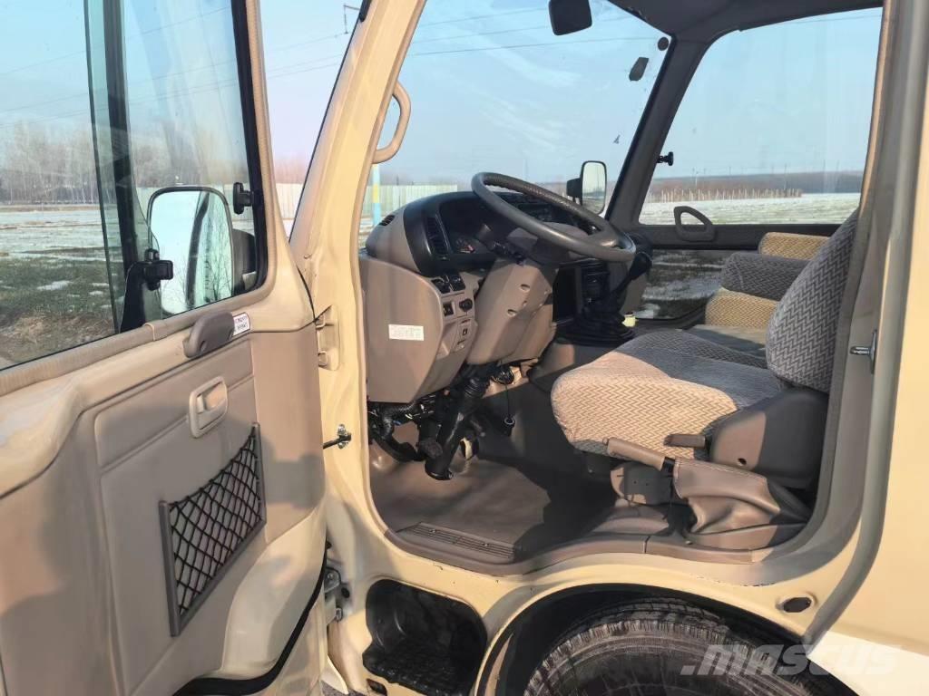 Toyota Coaster Bus Mini autobusi