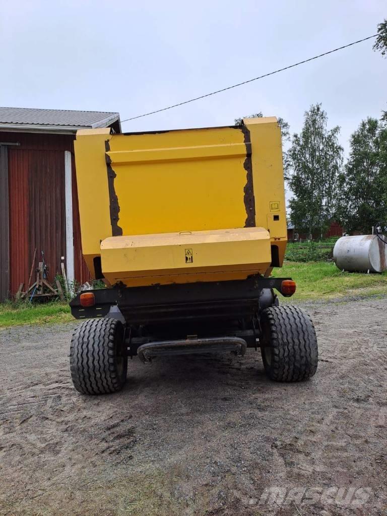New Holland BR 7060 Prese/balirke za rolo bale