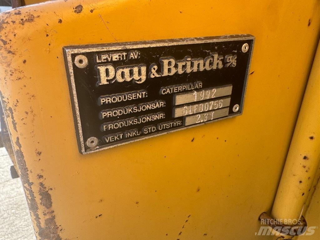 CAT CB 214 B Nabijači zemlje