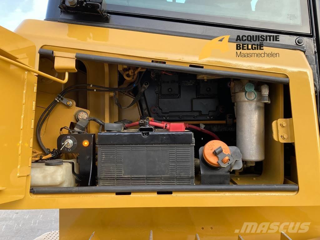 CAT D 6 K 2 LGP Buldožeri guseničari