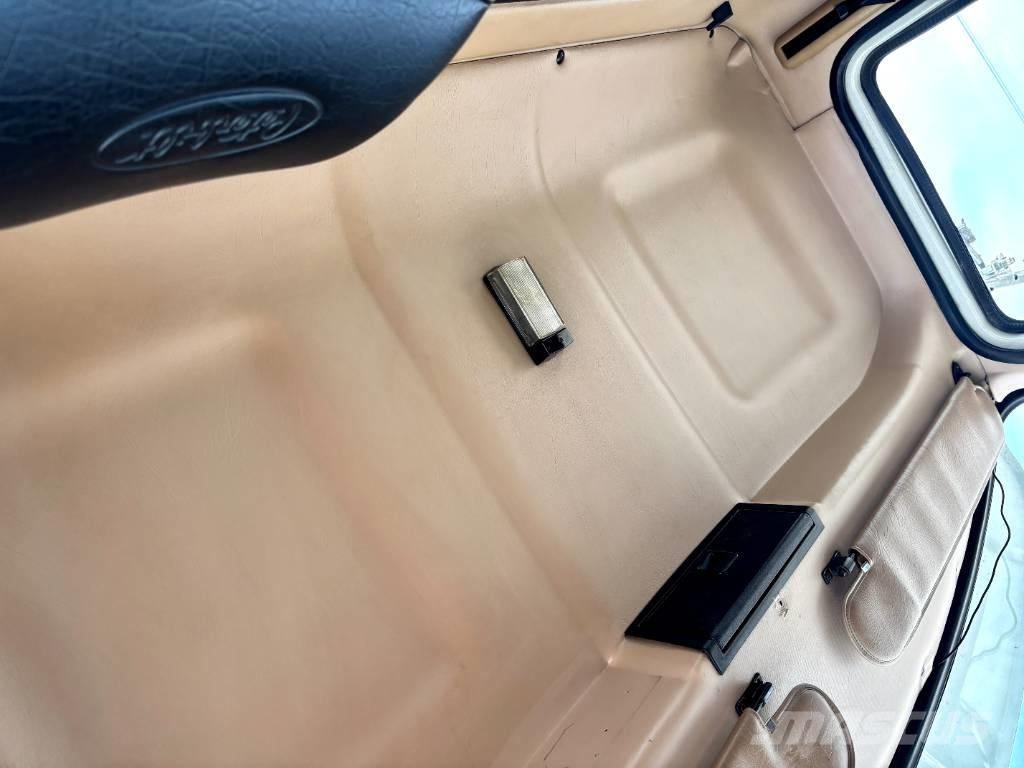 Mack Granite Kamioni za podizanje kablova