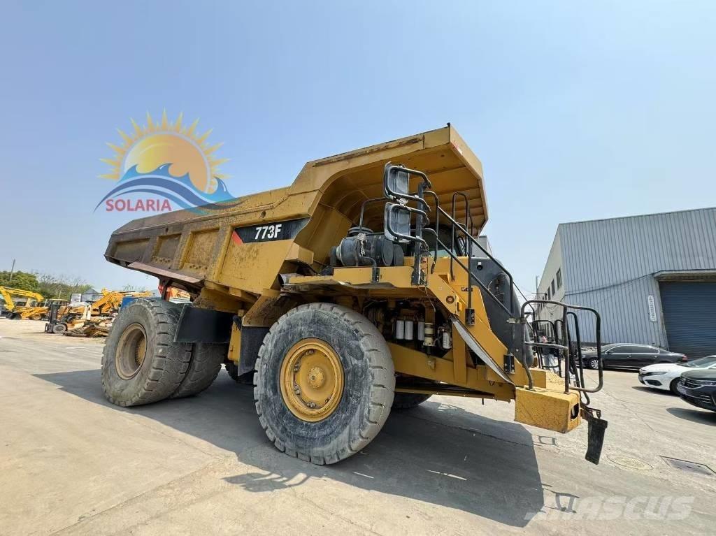 CAT 773 F Zglobni damperi