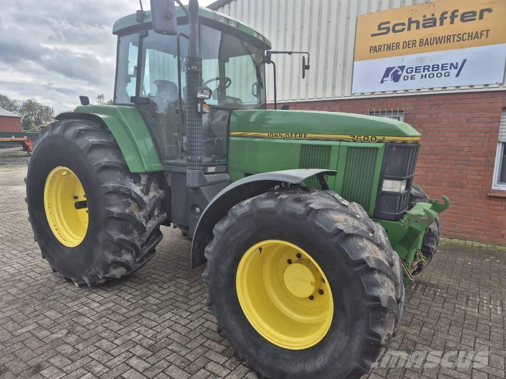 John Deere 7600 Traktori