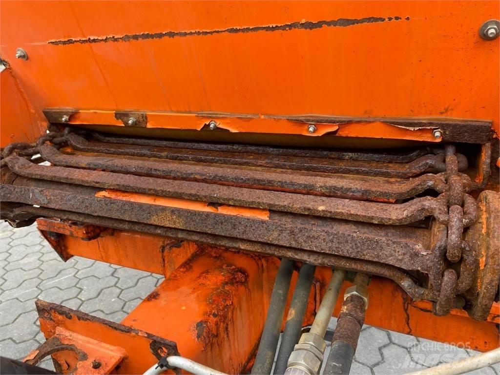  GÜSTROWER D075 Rasturači mineralnog đubriva