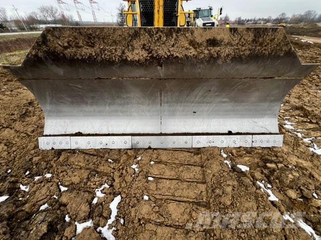 Komatsu D 41 E Buldožeri guseničari