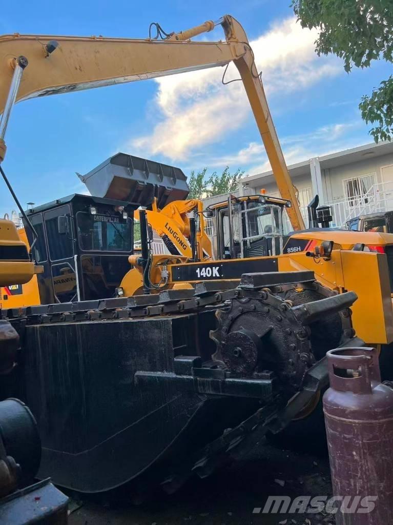 CAT 320 B L Polovni amfibijski bageri