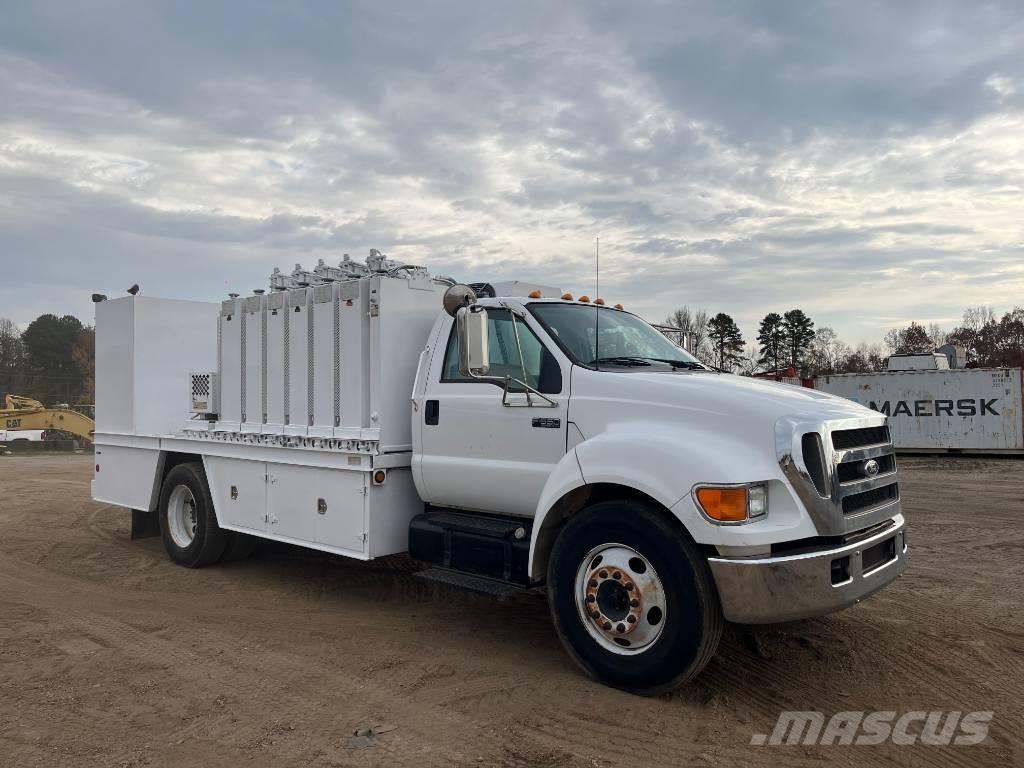 Ford F 650 XLT Kamioni cisterne