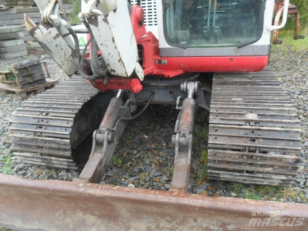 Takeuchi TB175 Midi bageri 7t – 12t
