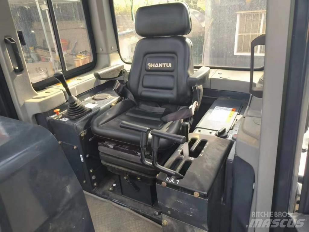 Shantui SD 16 Buldožeri guseničari