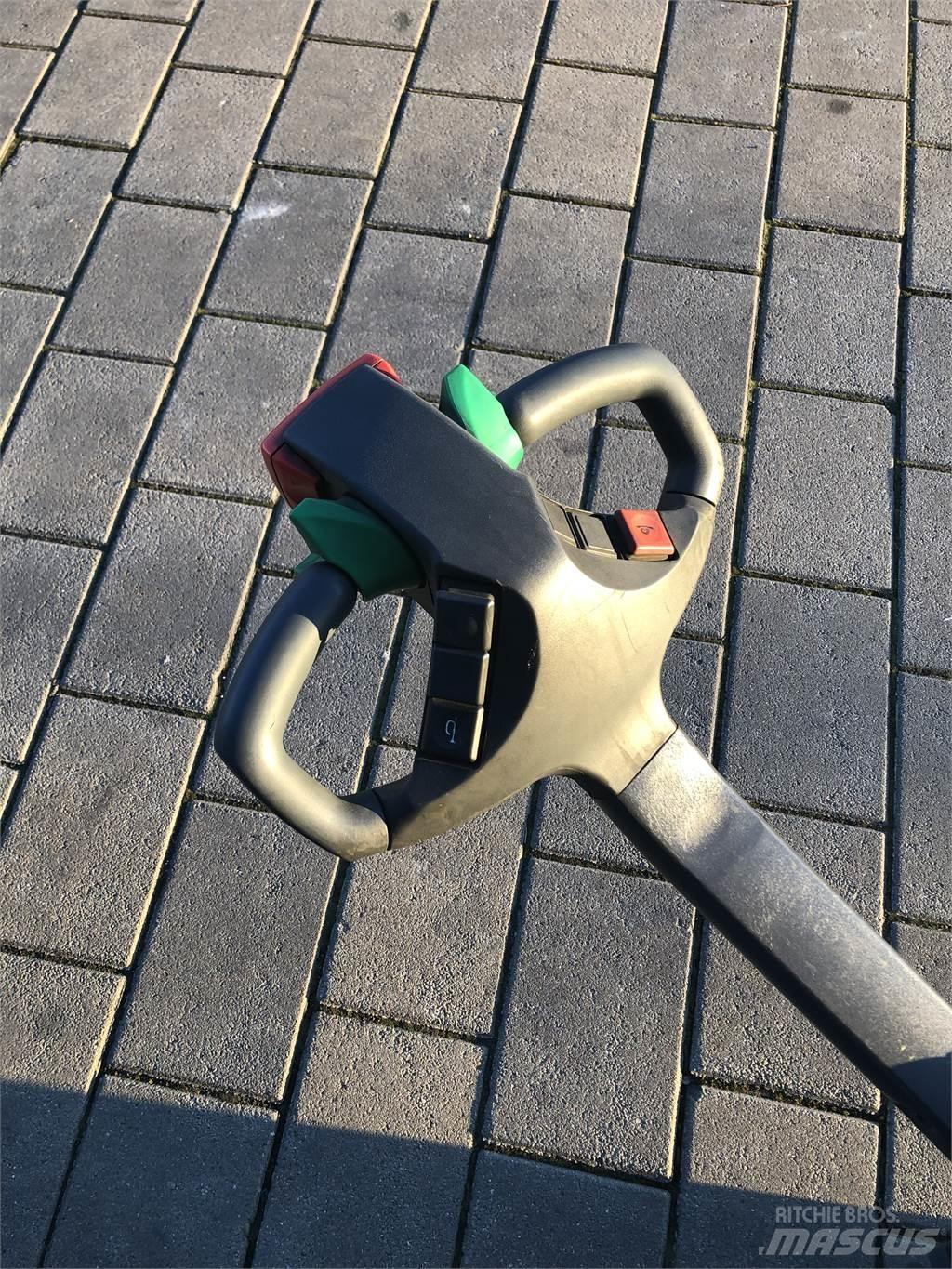 Jungheinrich WP16 Ručni električni viljuškar