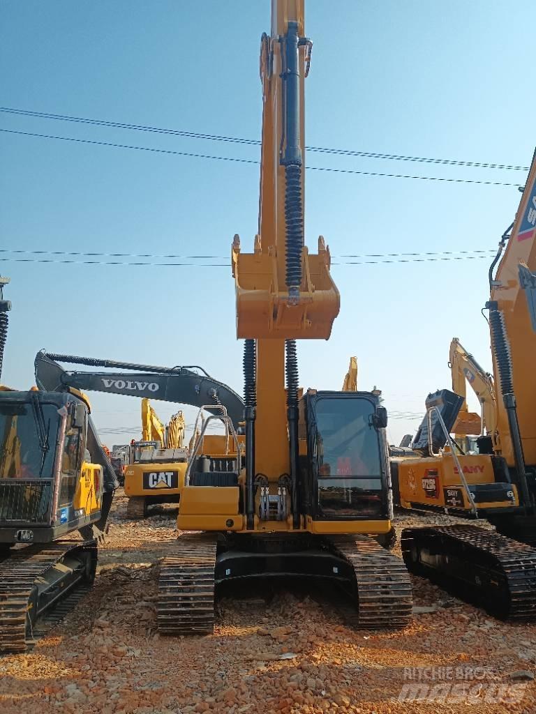 CAT CAT320GC Midi bageri 7t – 12t