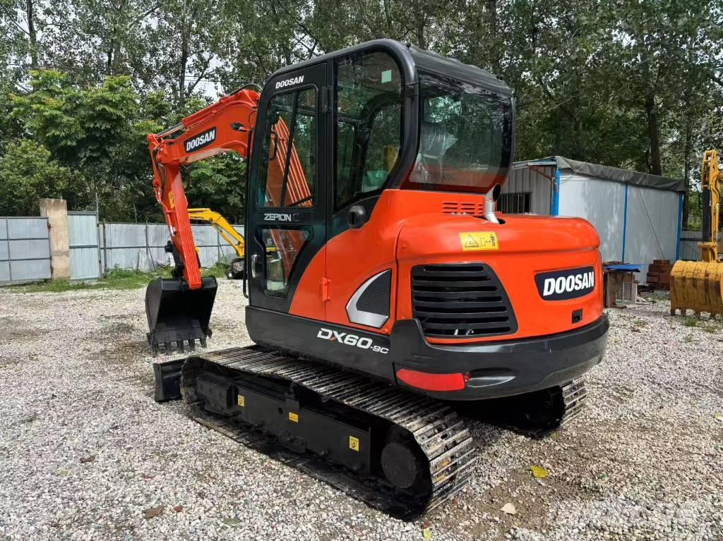 Doosan DX 60-9 C Mini bageri < 7t
