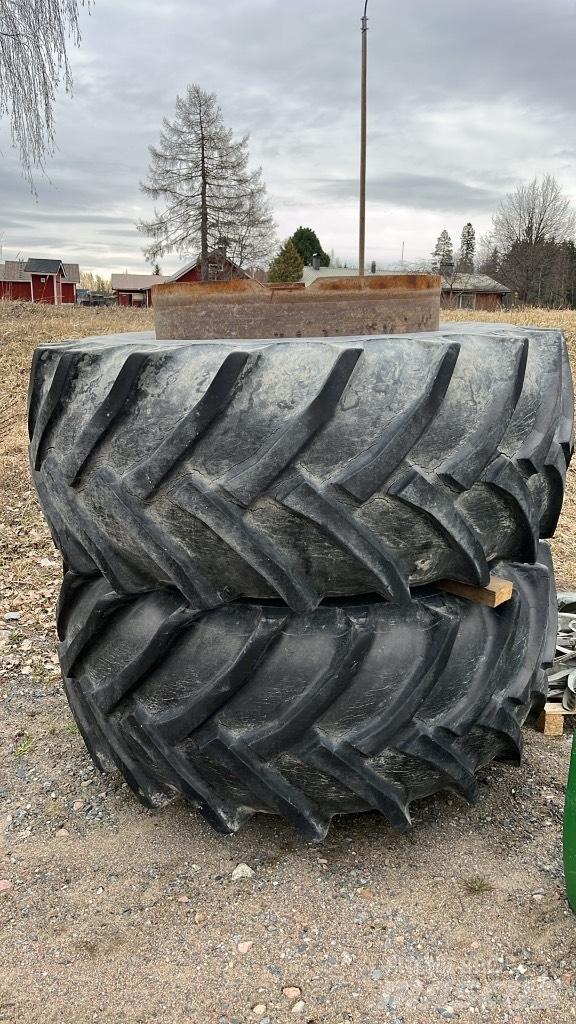 John Deere 4850 Traktori