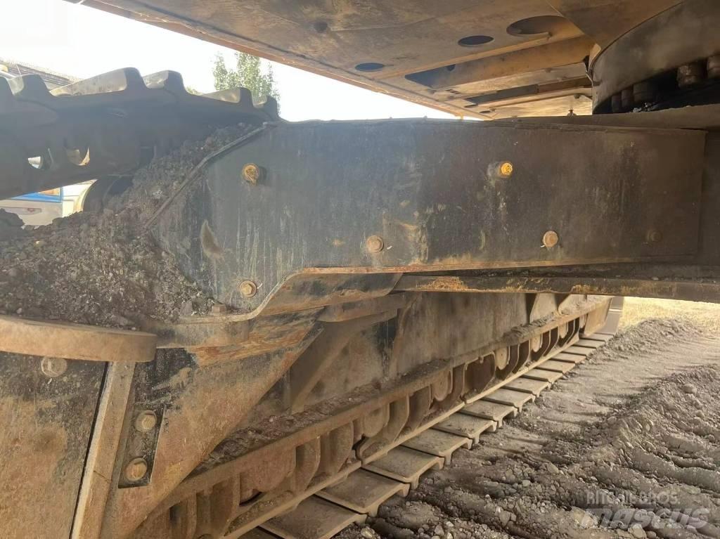 CAT 374 Bageri guseničari