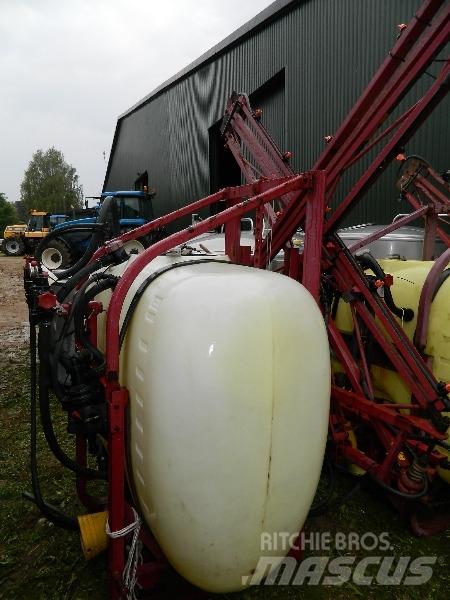 Hardi 900 Vučene prskalice