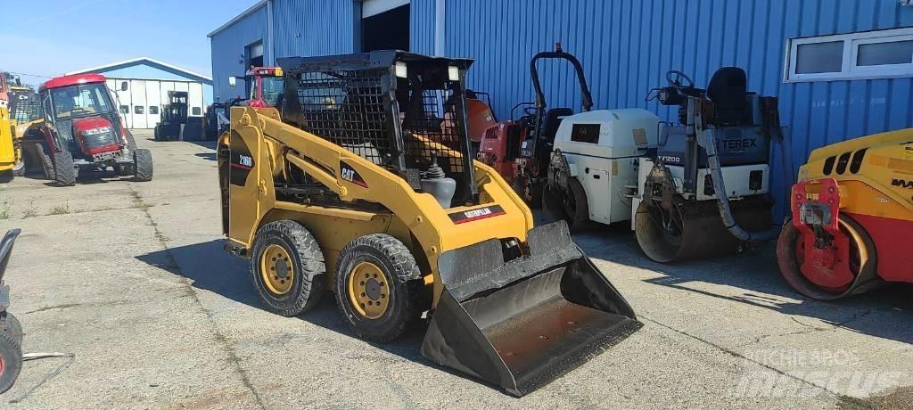 CAT 216 Skid steer mini utovarivači