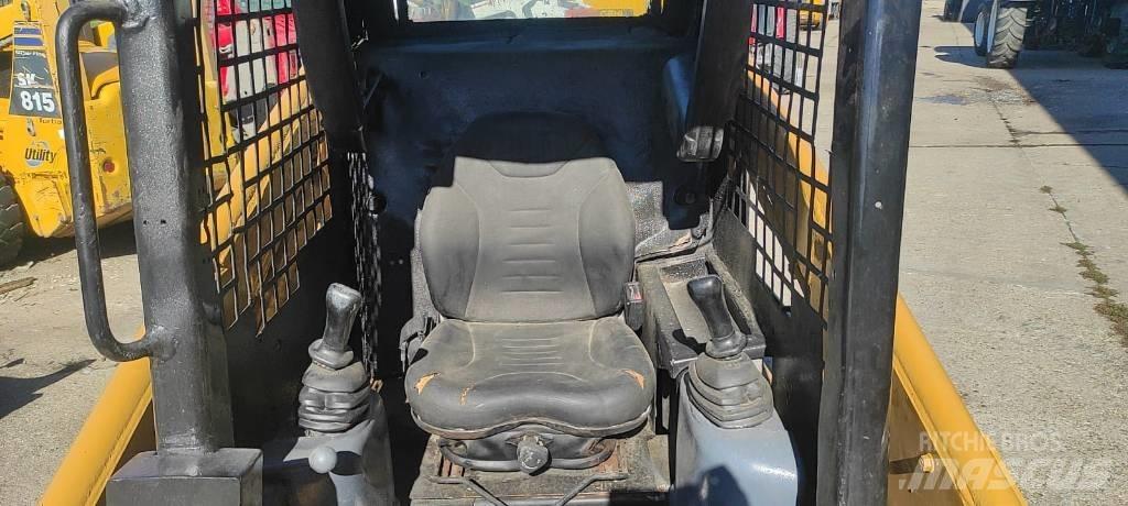 CAT 216 Skid steer mini utovarivači