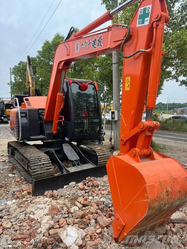 Hitachi ZX70 Midi bageri 7t – 12t