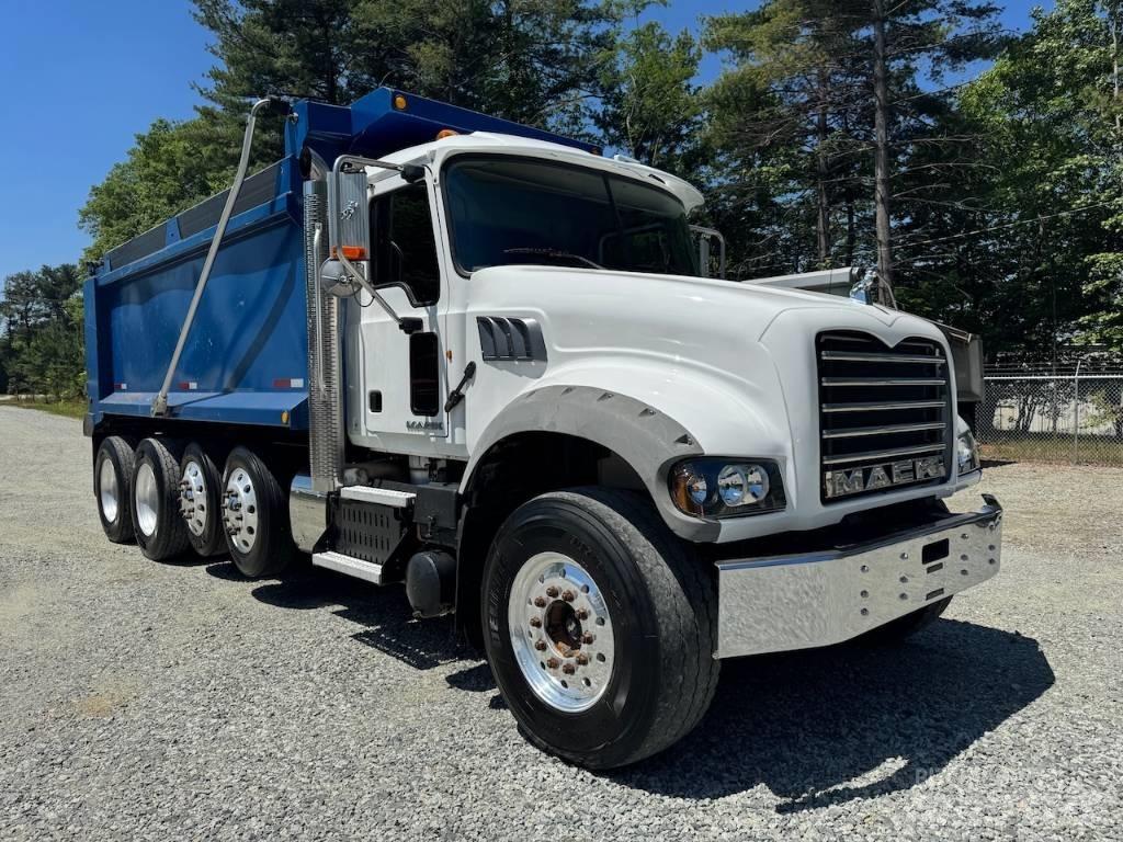 Mack GU 713 Kiperi kamioni