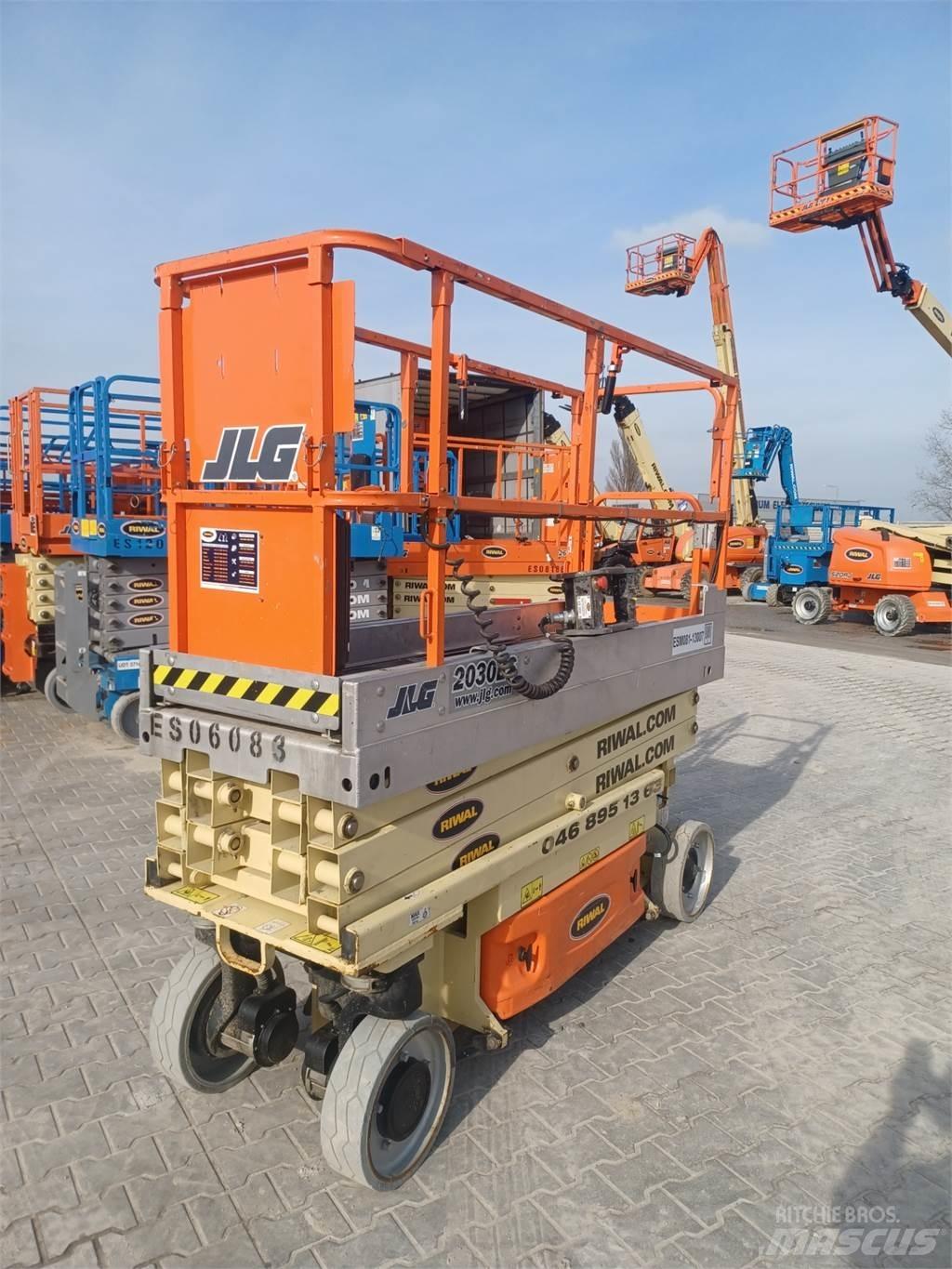 JLG 2030ES Makazaste platforme